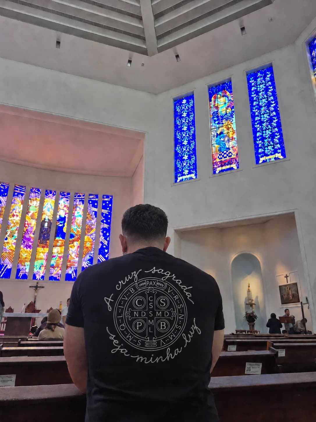 Camiseta Cruz Sagrada — foto 6