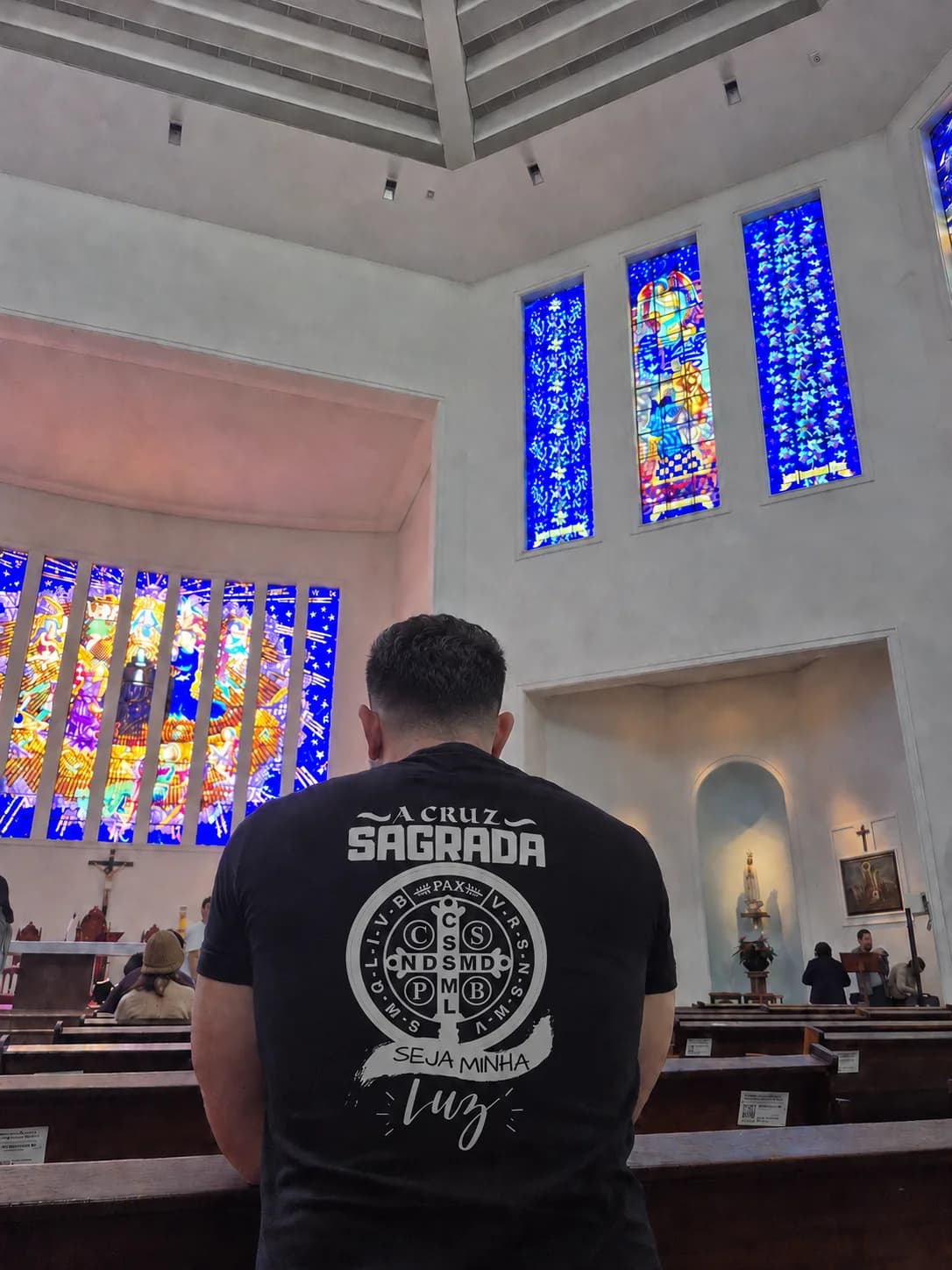 Camiseta A Cruz Sagrada — foto 5